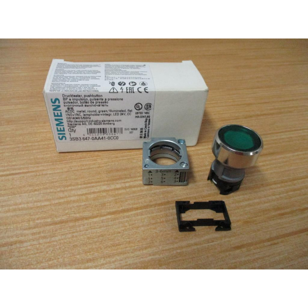 Siemens 3SB3647-0AA41-0CC0 Green 3SB36470AA410CC0 W Base & Clip