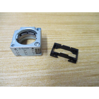 Siemens 3SB3647-0AA41-0CC0 Green 3SB36470AA410CC0 W Base & Clip