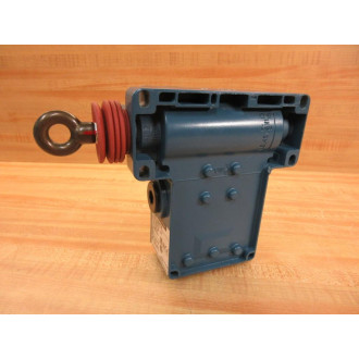 Telemecanique XY2CE1C250H7TK Safety Pull Switch - New No Box