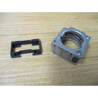 Siemens 3SB3500-1DA21 Pushbutton W Base & Clip - New No Box