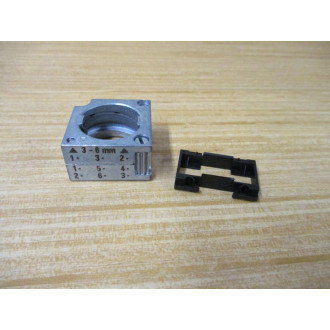 Siemens 3SB3501-1GA41 Green 3SB35011GA41 W Base & Clip - New No Box