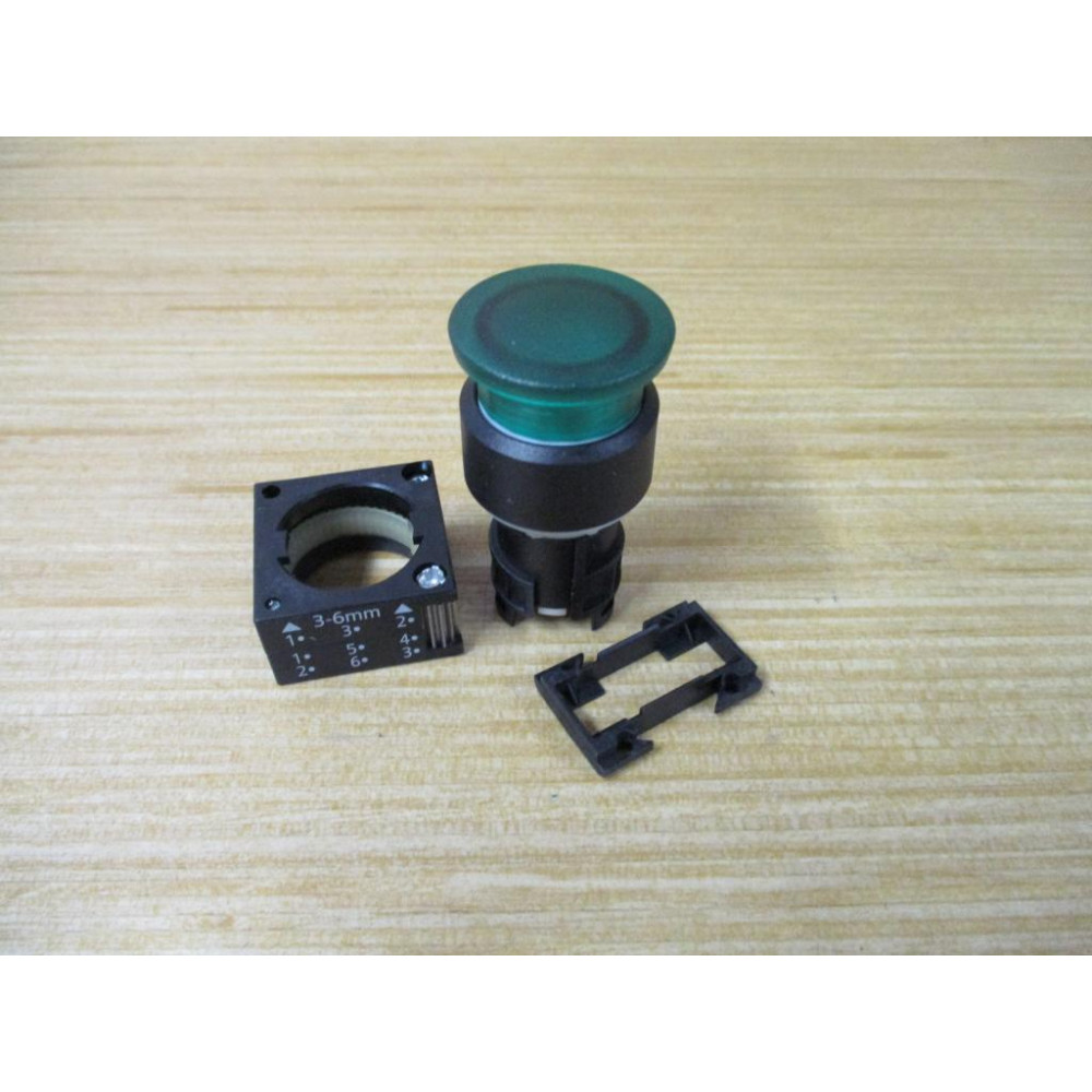 Siemens 3SB3001-1DA41 Pushbutton W Base & Clip - New No Box