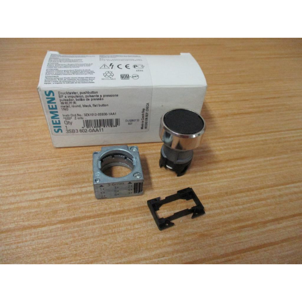 Siemens 3SB3 602-0AA11 Black 3SB36020AA11 W Base & Clip