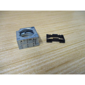 Siemens 3SB3601-0AA41-0CC0 Green 3SB36010AA410CC0 W Base & Clip