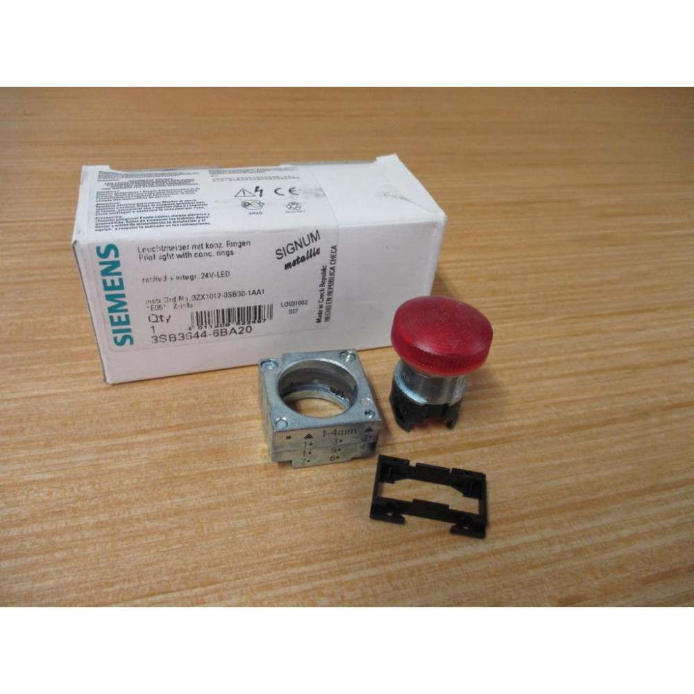 Siemens 3SB3 644-6BA20 Red 3SB36446BA20 W Base & Clip