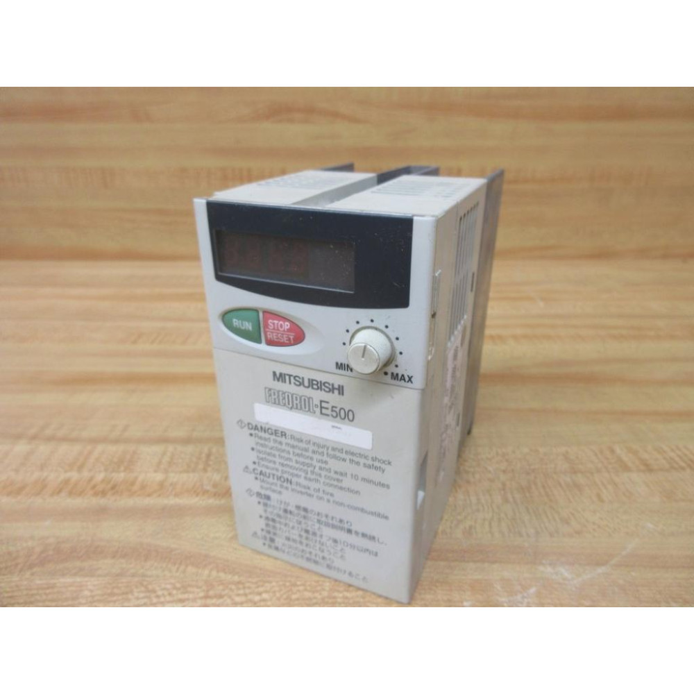Mitsubishi FR-E520-0.4K Freqrol-E500 Variable Frequency Drive FRE52004K - Used