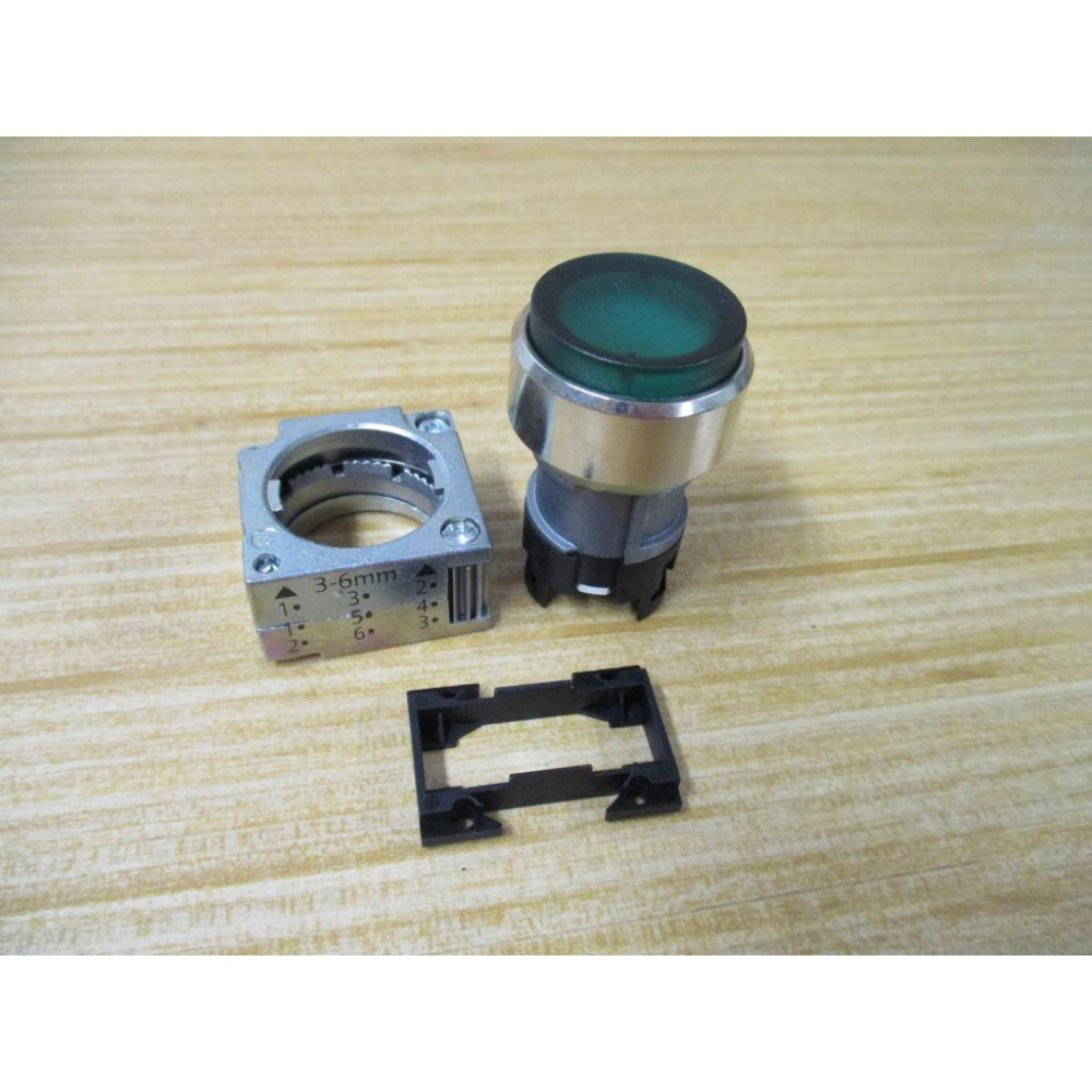 Siemens 3SB3501-0BA41 Green 3SB35010BA41 W Base & Clip - New No Box