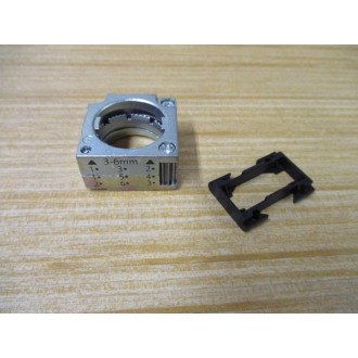 Siemens 3SB3501-0BA41 Green 3SB35010BA41 W Base & Clip - New No Box