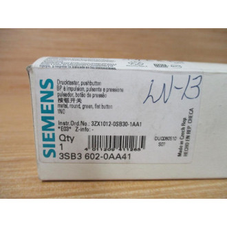 Siemens 3SB3 602-0AA41 Green 3SB36020AA41 W Base & Clip