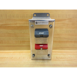 Allen Bradley 800H-2HA4R Lever Actuator 800H2HA4R With StartStop Buttons - New No Box