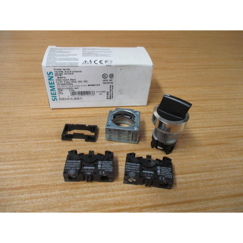 Siemens 3SB3 610-2DA11 Switch 3SB36102DA11 W (2) 3SB3400-0B, Base & Clip