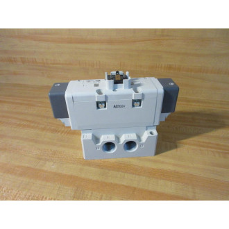 SMC VQ7-8-FG-D-1Z Solenoid Valve VQ78FGD1Z WManifold - New No Box