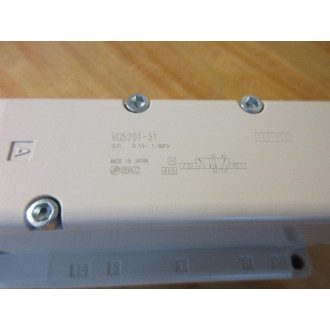 SMC VQ5201-31 Solenoid Valve VQ520131 WManifold VQ5000 - New No Box