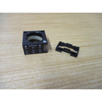 Siemens 3SB3 000-2DA11 Switch 3SB30002DA11 W Base & Clip - New No Box