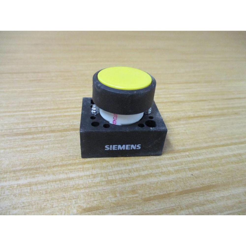 Siemens 3SB5000-0AD01 Yellow Button 3SB50000AD01 W Base - New No Box