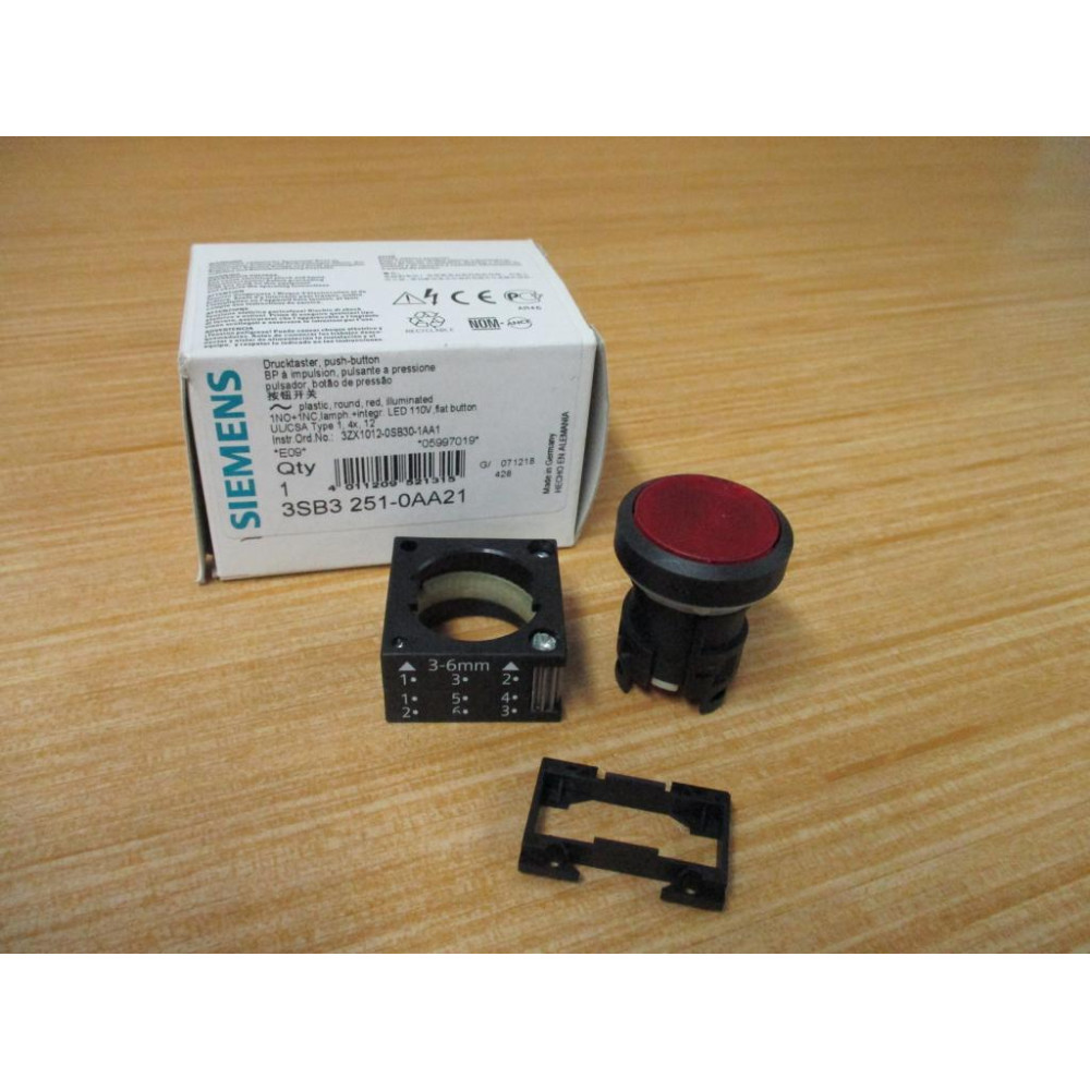 Siemens 3SB3 251-0AA21 Red 3SB32510AA21 W Base & Clip