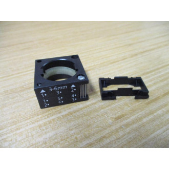 Siemens 3SB3 251-0AA21 Red 3SB32510AA21 W Base & Clip