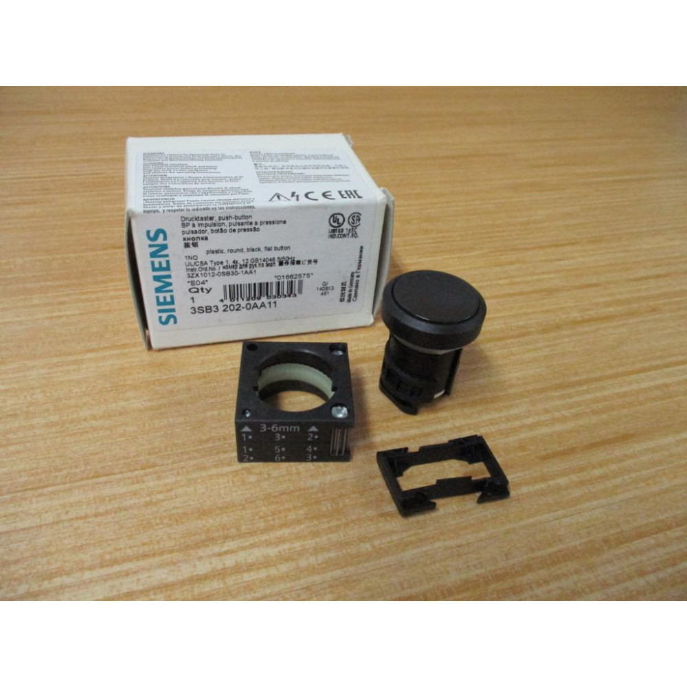 Siemens 3SB3 202-0AA11 Black 3SB32020AA1 W Base & Clip