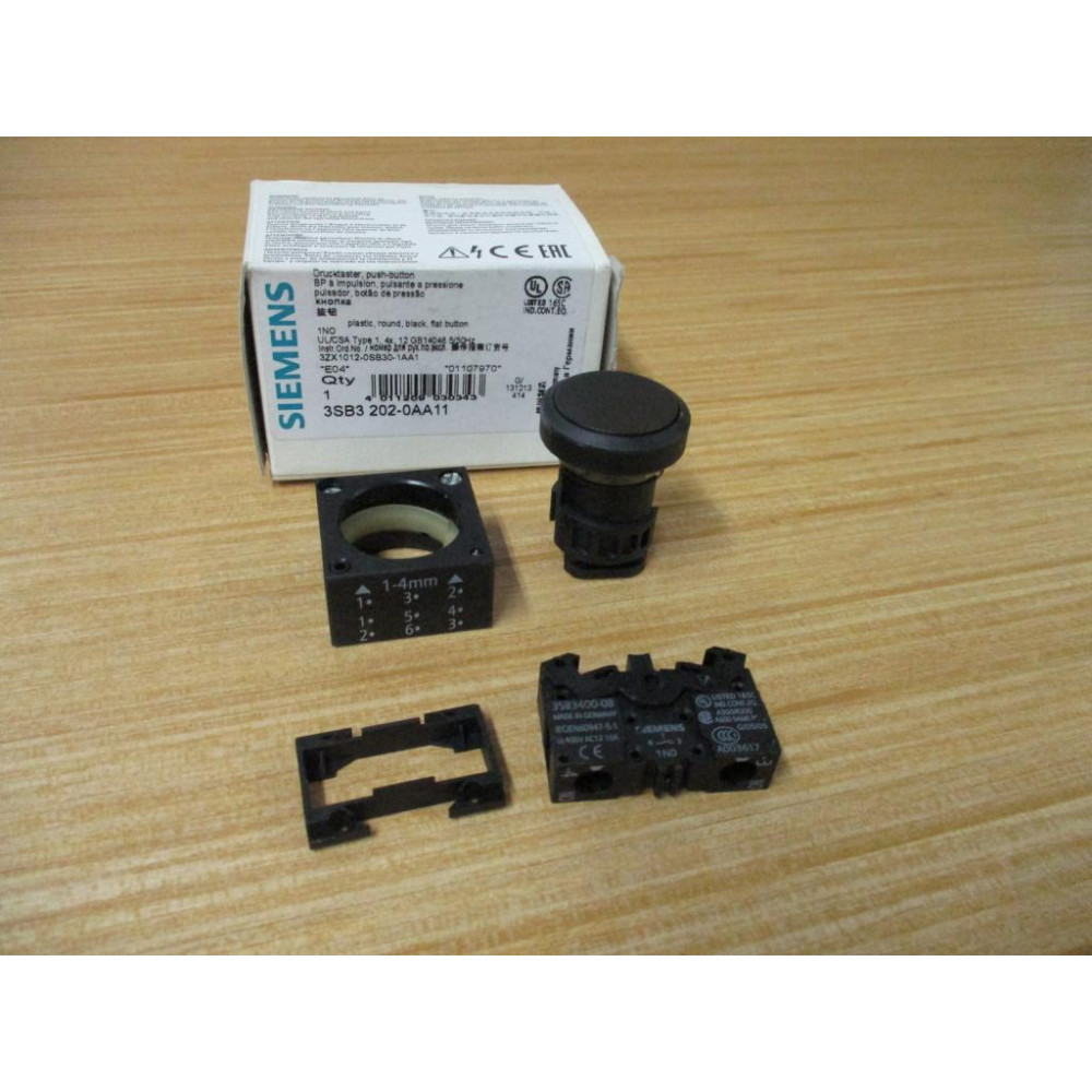 Siemens 3SB3 202-0AA11 Black 3SB32020AA1 W 3SB3400-0B, Base & Clip