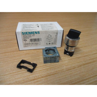 Siemens 3SB3 500-2SA11 Switch 3 Position 3SB35002SA11 W Base & Clip