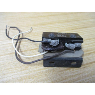 Micro Switch BZ-RS8-A6 Honeywell Snap-Action Switch BZRS8A6 W Bracket - Used