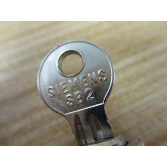Siemens 3SB2 000-4LA01 Selector Switch 3SB20004LA01 W Key - New No Box