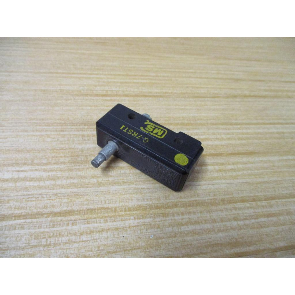 Micro Switch G-7RST1 Switch G7RST1 - Used