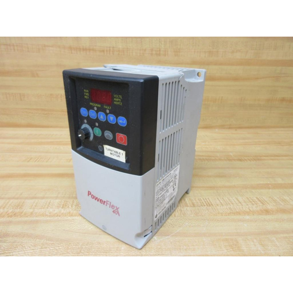 Allen Bradley 22B-D1P4N104 PowerFlex 40 AC Drive 22BD1P4N104 Cracked Case - Used
