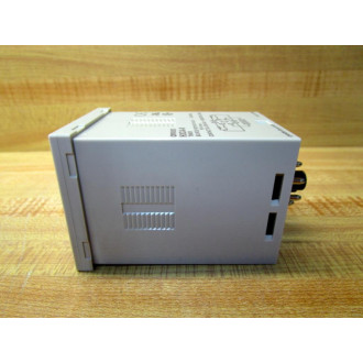 Omron H3CA-8-AC100110120 Timer  H3CA-8