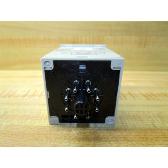 Omron H3CA-8-AC100110120 Timer  H3CA-8