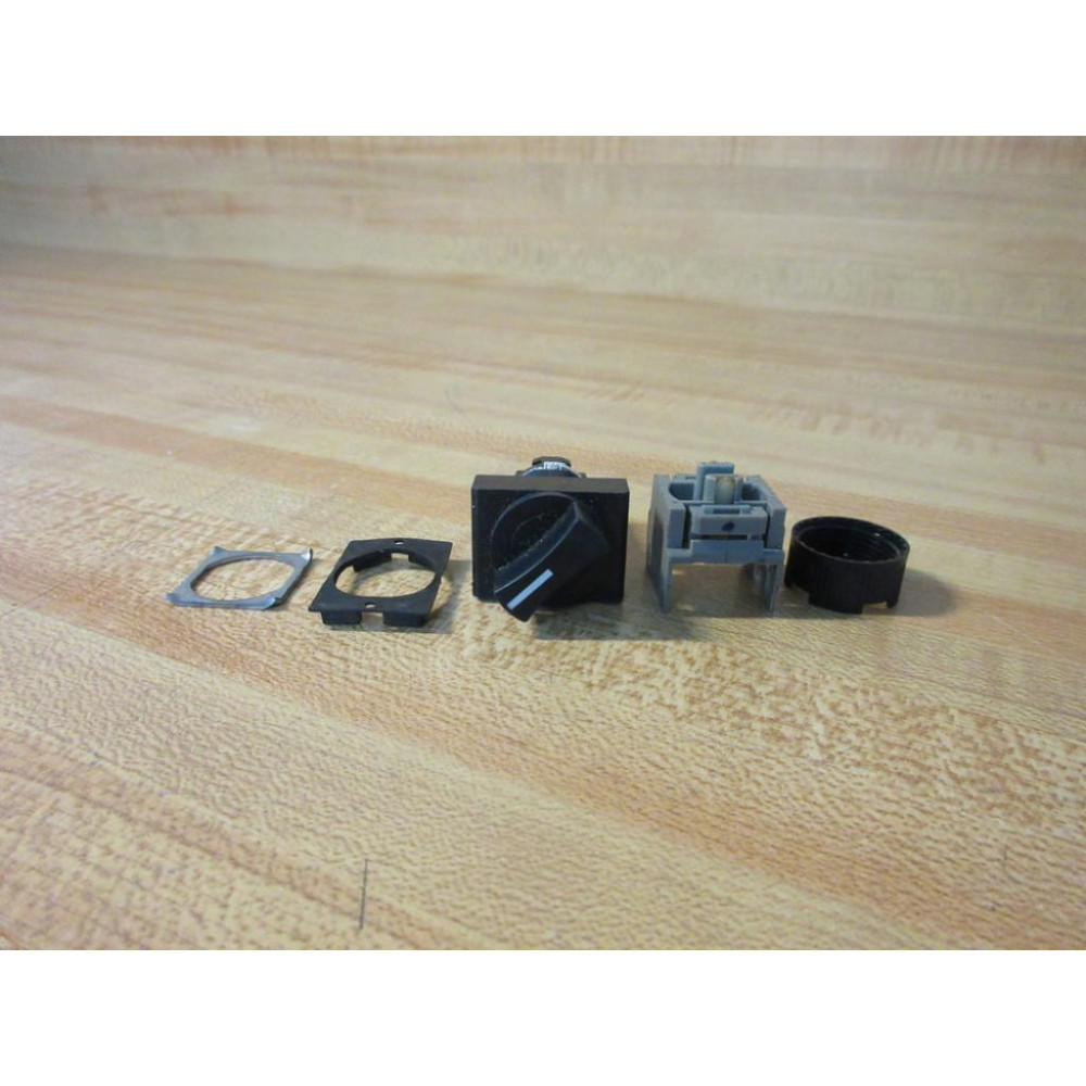Fuji Electric AH165-P2 Selector Switch AH165P2 - Used