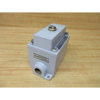 Allen Bradley 800H-R3HA7M1 Selector Switch Station 800HR3HA7M1 WO Knob - New No Box