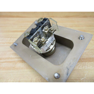 Allen Bradley 800H-R3HA7M1 Selector Switch Station 800HR3HA7M1 WO Knob - New No Box