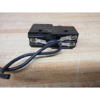 Omron Z-15HW22 Microswitch Z15HW22 - Used