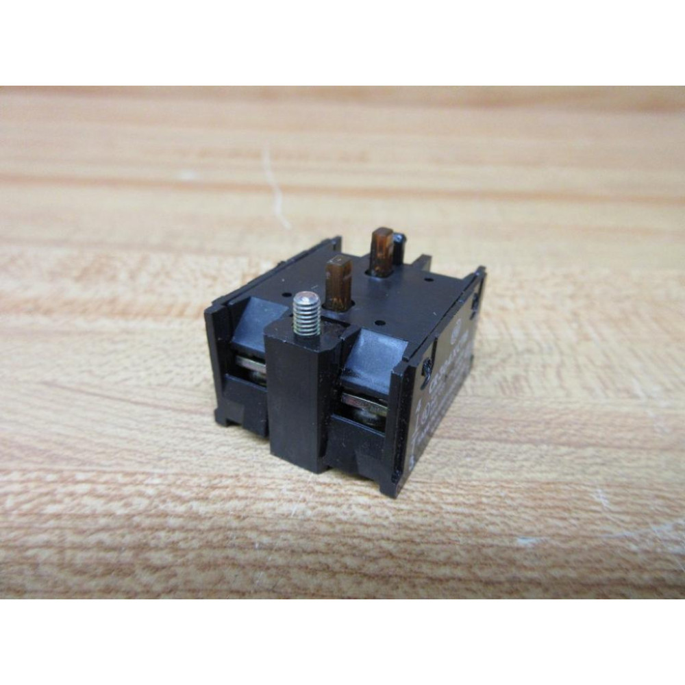 General Electric CR304XC11B Contact Block GE - Used
