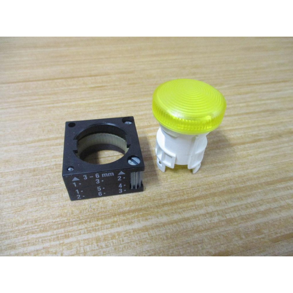 Siemens 3SB3 240-6BA30 Yellow 3SB32406BA30 W Base - New No Box