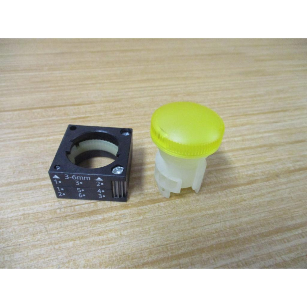 Siemens 3SB3 252-6BA30 Yellow 3SB32526BA30 W Base - New No Box