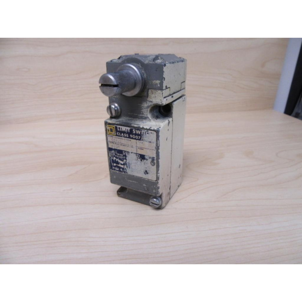 Square D 9007-C54B2 Limit Switch 9007C54B2 Series A - Used