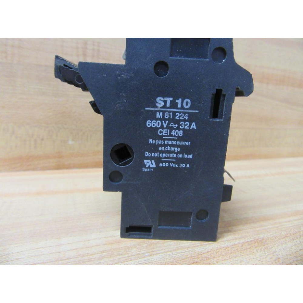 Ferraz M81 224 Fuse Holder ST10 3 Pole - New No Box