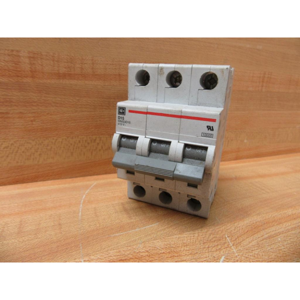 Cutler Hammer WMS3D15 Circuit Breaker 15A 3 Pole - Used