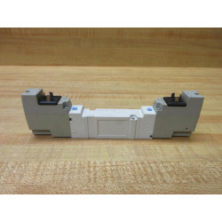 SMC SY5240-3DZ Solenoid Valve SY52403DZ - Used