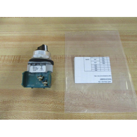 Allen Bradley 800T-H2DR1 Selector Switch - New No Box