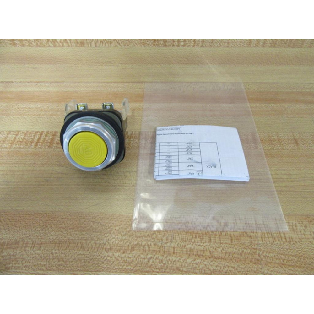 Allen Bradley 800T-A9D1 Push Button Yellow - New No Box