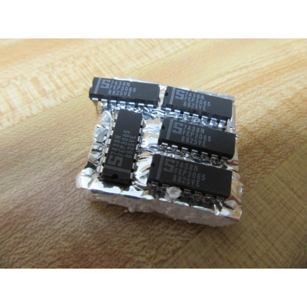 Signetics 7438N Integrated Circuit FEP3065 (Pack of 5) - New No Box
