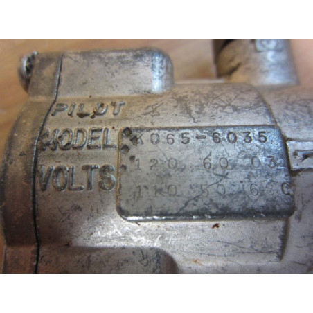 Parker K065-6035 Pilot Valve K0656035 WO Wires - Used