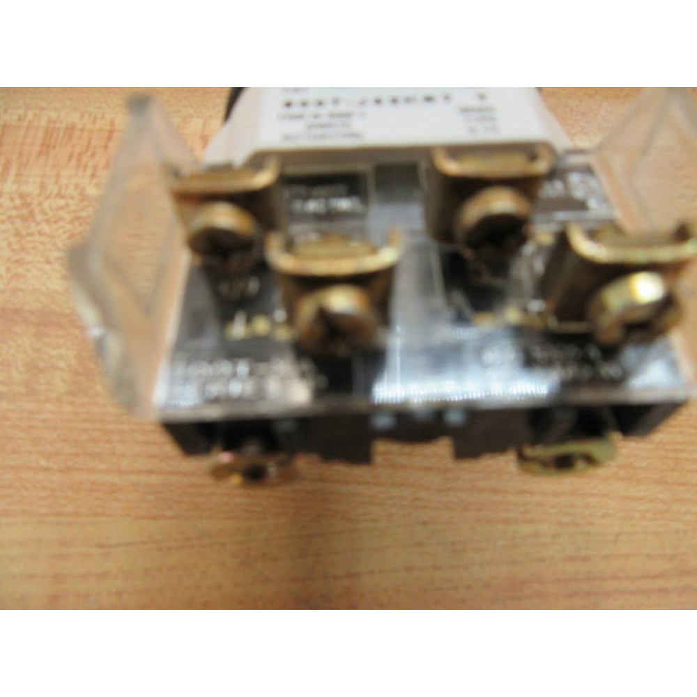 Allen Bradley 800T-J42KR7A Key Switch - New No Box