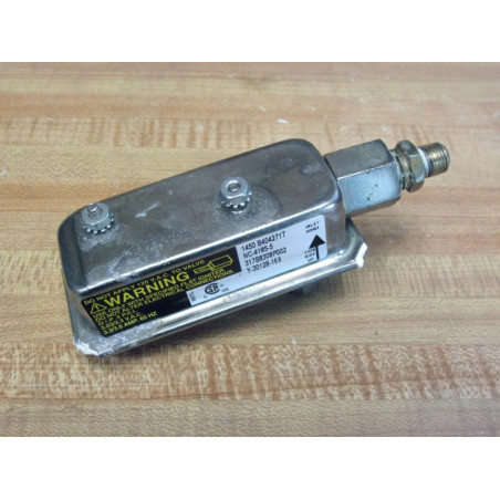 General Electric 317B8308P002 Gas Safety Valve NC-4185-5 GE - Used