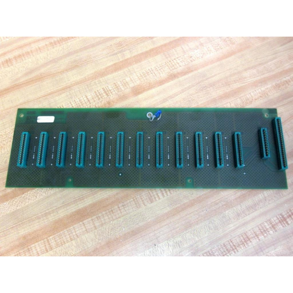 Honeywell ISSC 621-9995 12-Slot Backplane D030009002 Rev 2 - Used