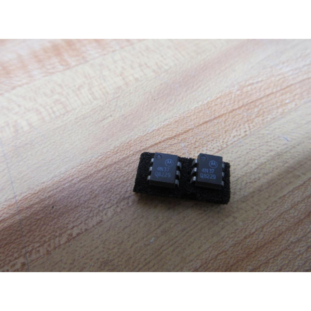 Motorola 4N37 Optocoupler (Pack of 2) - New No Box