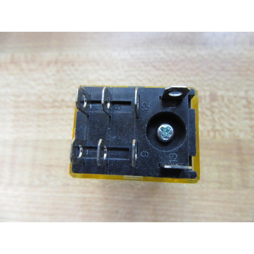 IDEC RH2B-ULC-AC24V Relay RH2B-ULC-24VAC AC110-120V - New No Box